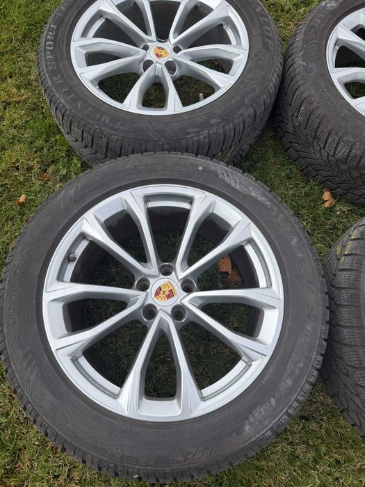 19" Джанти Porsche Macan със зимни гуми