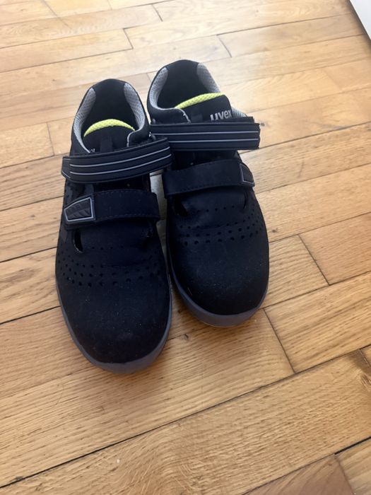 Vand incaltaminte cu bombeu metalic Uvex