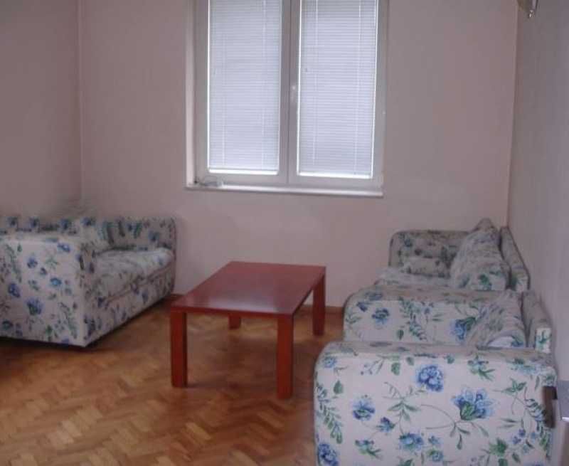 Дава се под наем Двустаен апартамент в София, Гео Милев - 70 кв.м за 373.83 € - Снимка #2