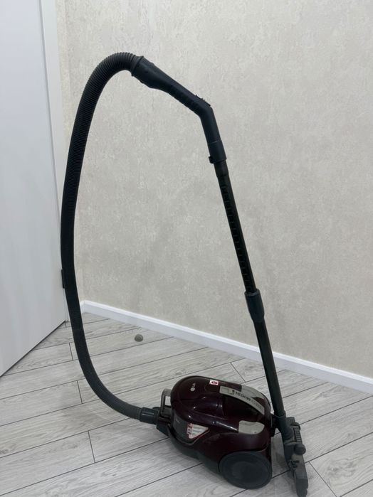 Продам пылесос LG