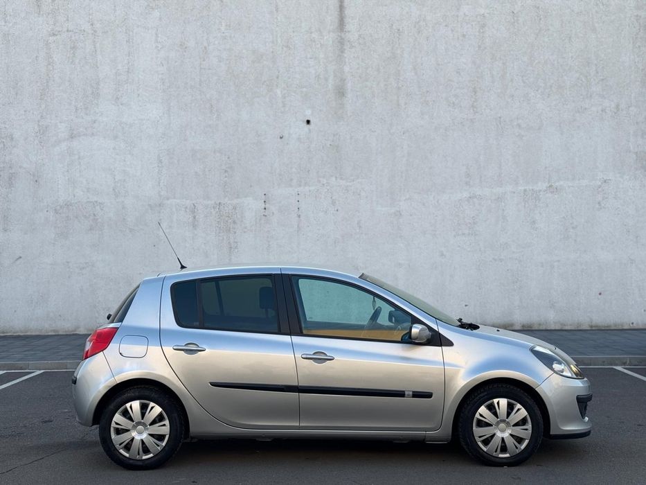 Renault Clio 1.6