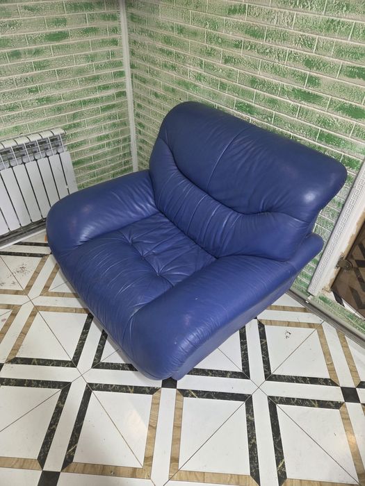 Мягкий уголок продам