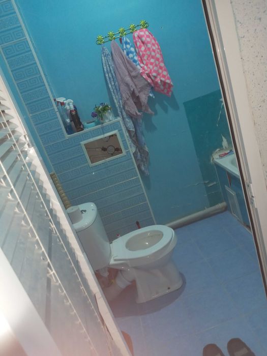 1 хонали кв 4этажда сотилади уй узимники