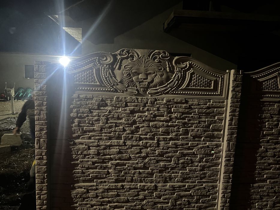 Gard beton placi si stalpi