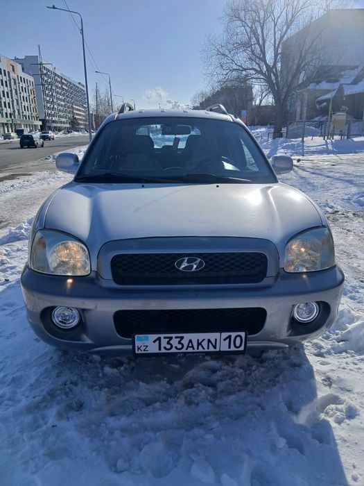 Хюндай санта фе.