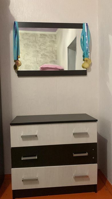 Спальный гарнитур