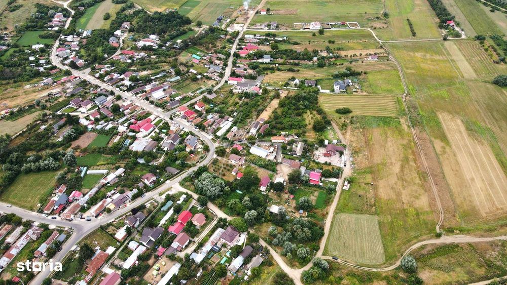 Teren intravilan la Teghes – pozitionare excelenta langa padure