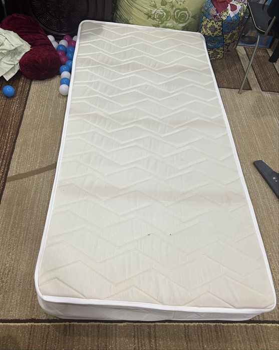 Продается матрас 2мх90