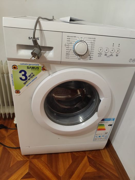Ofer spre închiriere garsoniera