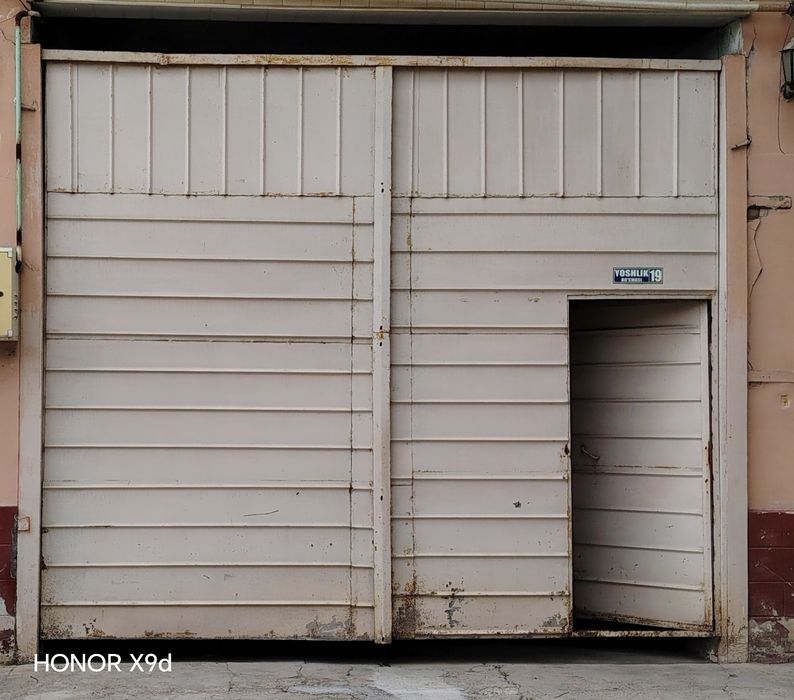 Дарвоза сотилади б/у