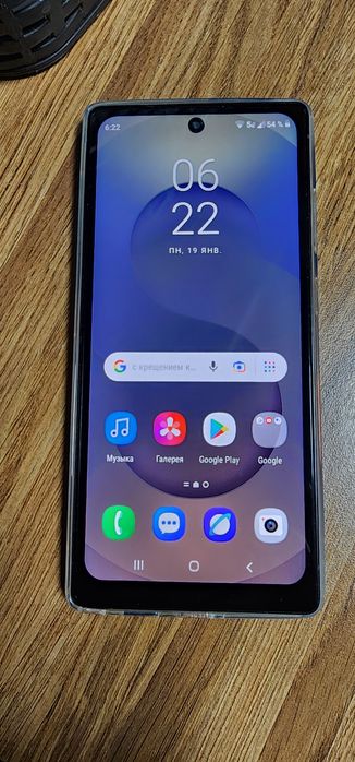 Продам новый телефон