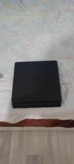 Игровая приставка Ps4