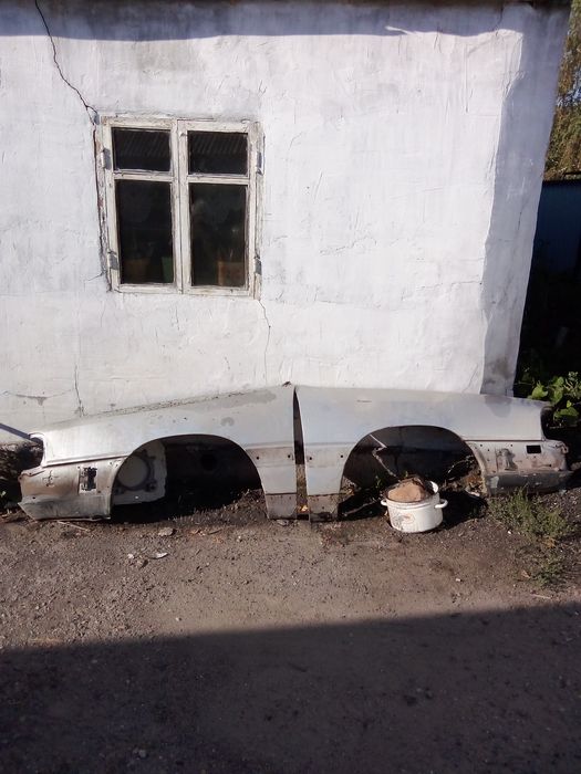 Продам запчасти кузова