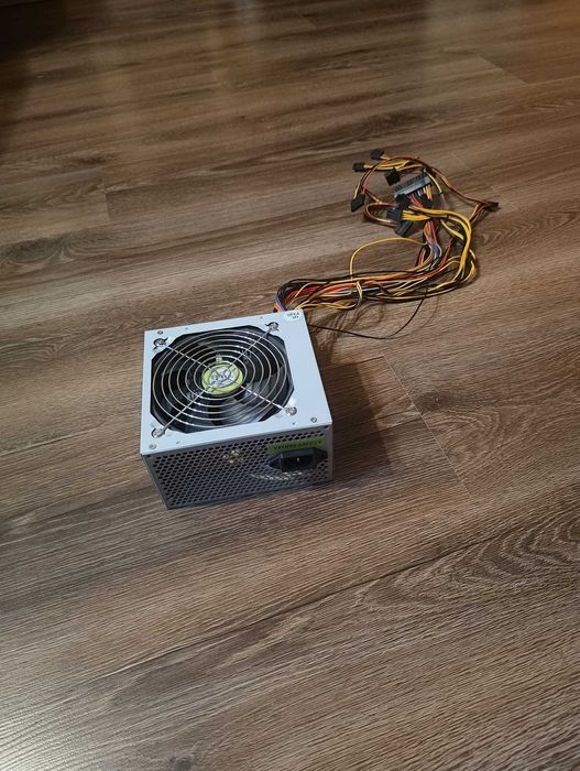 sursa calculator 550 vati