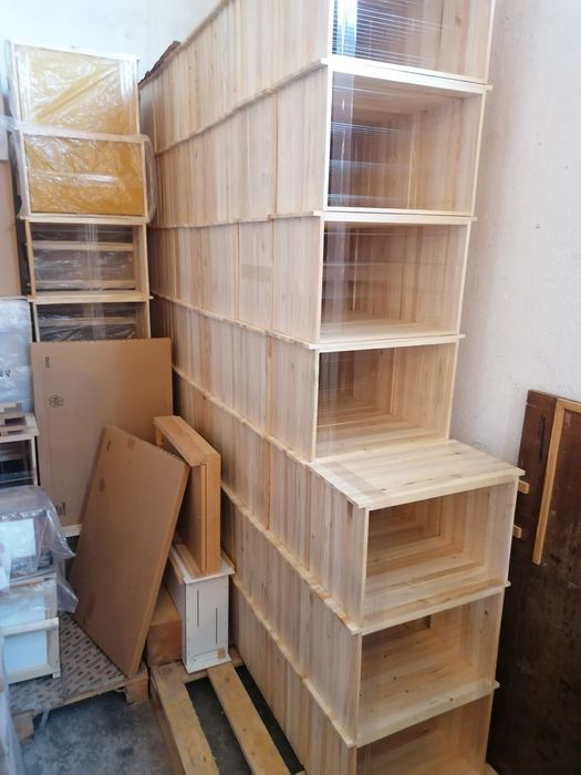 Пчелни рамки с монтирана восъчна основа