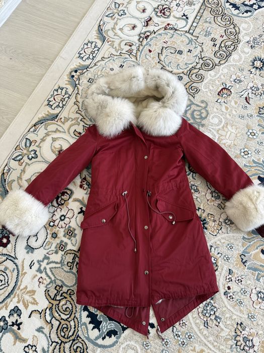 Парка женская, красного цвета
