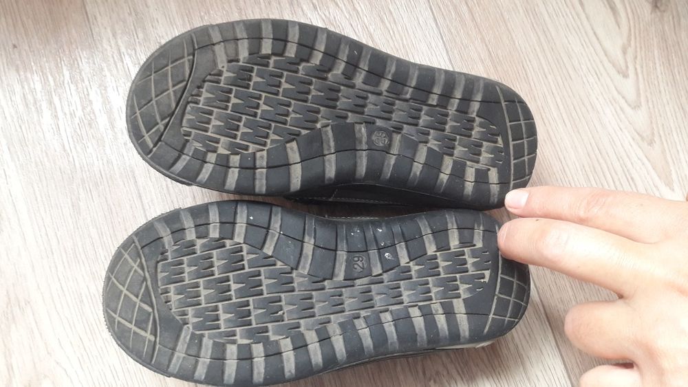 Детская кроссовка-туфли.