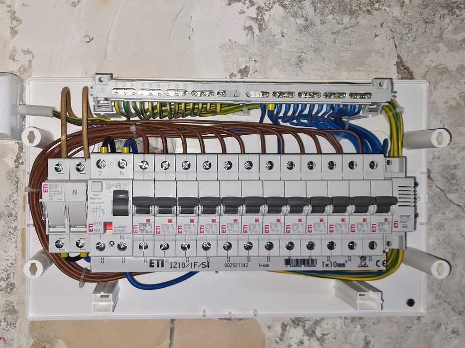 Electrician Bucuresti Sector 4 • Berceni • Tineretului • Brancoveanu • Aparatorii Patriei • Piata Sudului • Olteniței