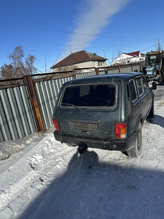 Продам ниву  инжектор  2002 года