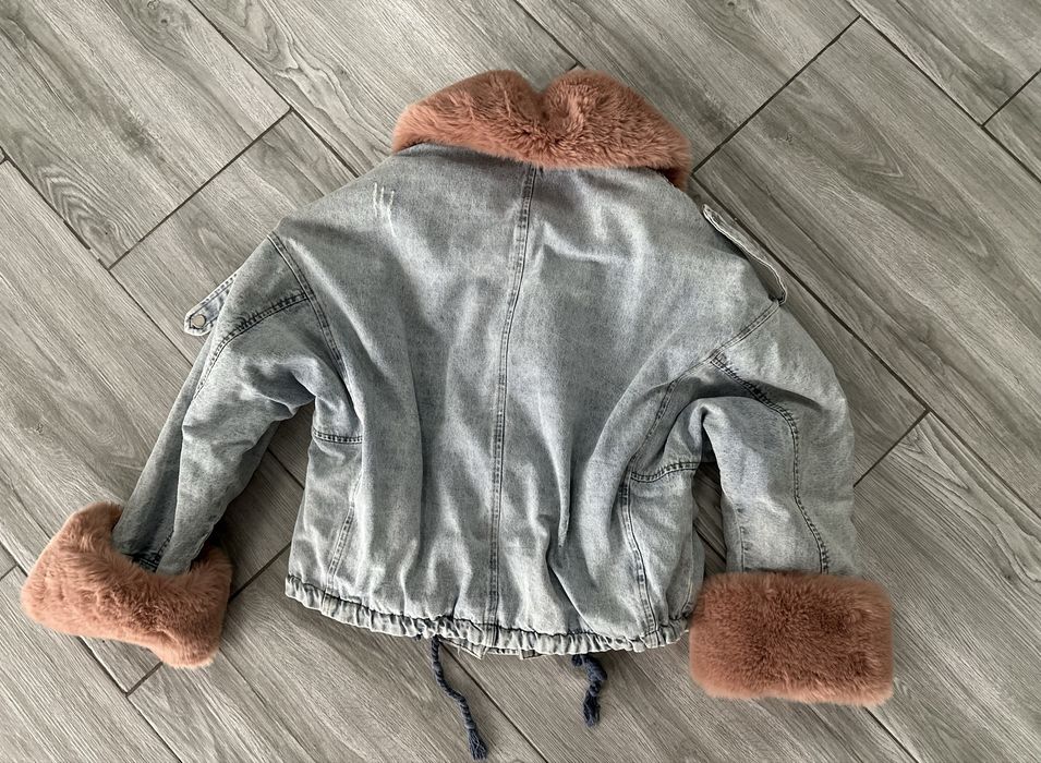 Jachetă din denim cu blăniță roz