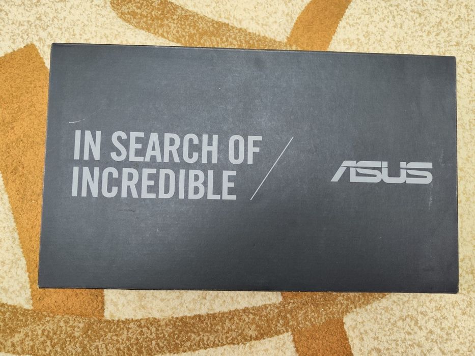 Laptop Asus X556U din 2016 cu Windows 10 instalat