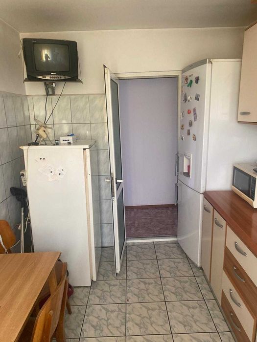 Vand apartament 3 camere – Central, Oltenița – Foarte spațios, ideal pentru tineri și familii