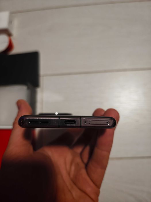 Vand Oneplus 12 stocare 512GB