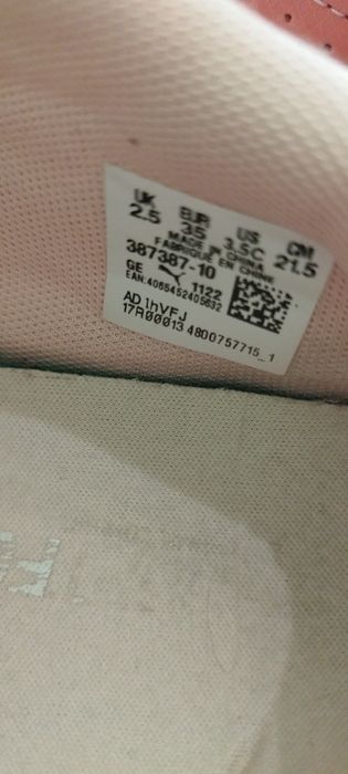 Adidasi, marca Puma, roz, pentru fete, marimea 35, in stare buna