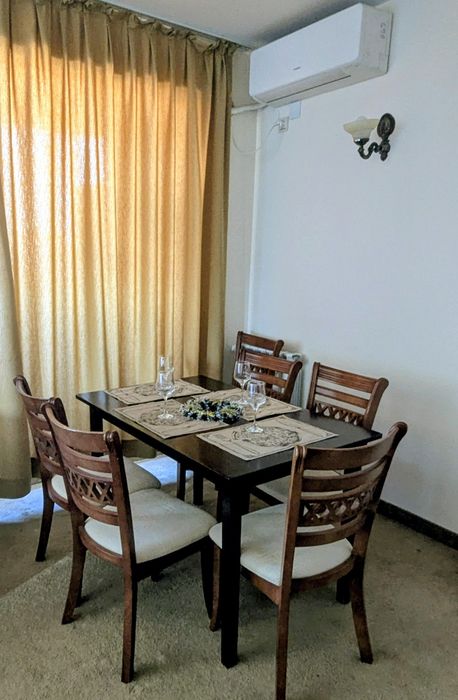 Просторен апартамент изглед към планината