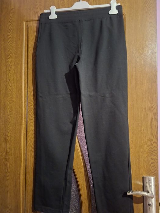 Vând Pantaloni de Trening Damă Nike Originali Italia Mărimea L