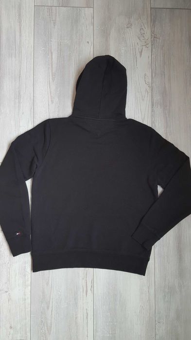 Памучен суичър Tommy Hilfiger в черно с качулка размер М