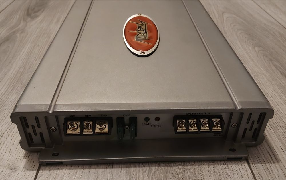 SPECTRON  - 800 W - statie auto - amplificator audio