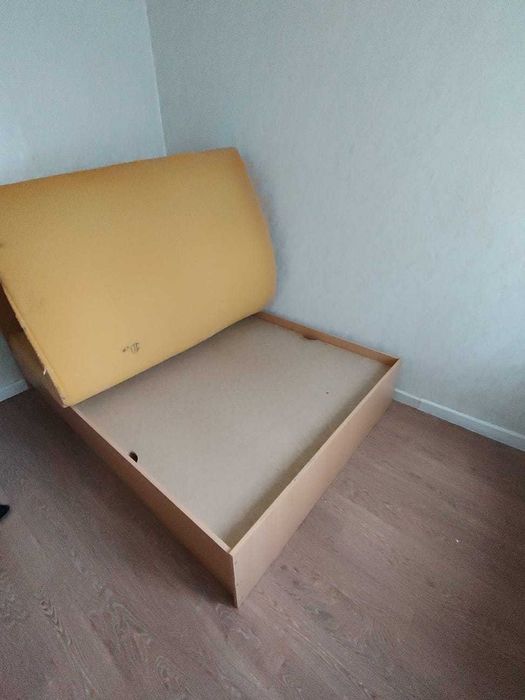 Диванчик, кровать деревянная