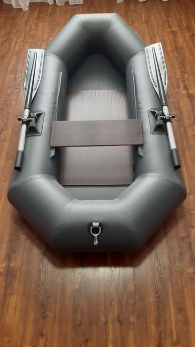 Продаю лодку Титан 200