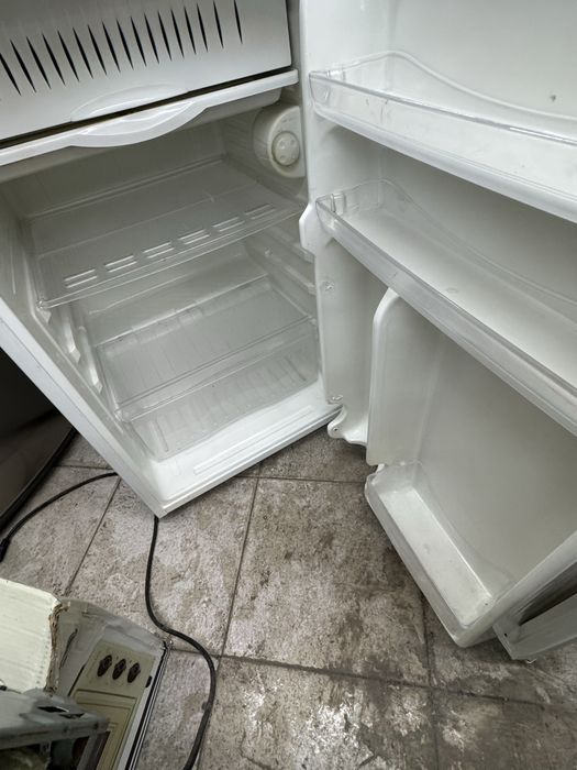 Малък хладилник самсмунг