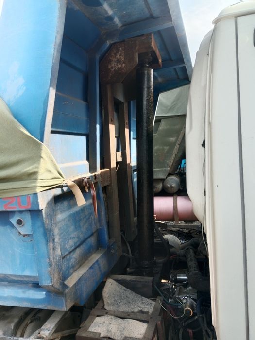 Isuzu samasval avtobusdan yegilgan yili 2000