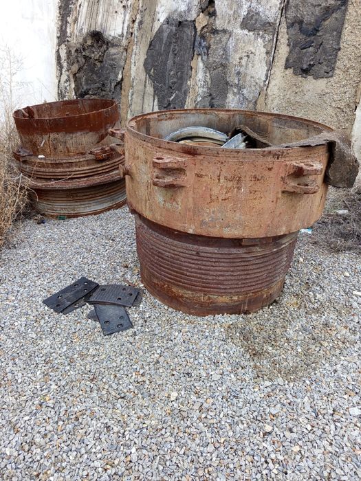 Продам конусные дробилки на запчасти