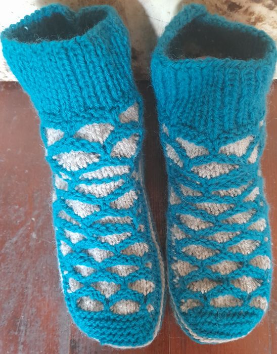 Ръчно плетени дамски терлици