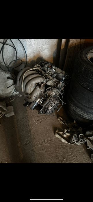 Продам двигатель 1,6 AHL ауди а4 фольсваген б5