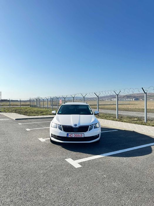 Skoda Octavia 2020 1.0 Combi Manual