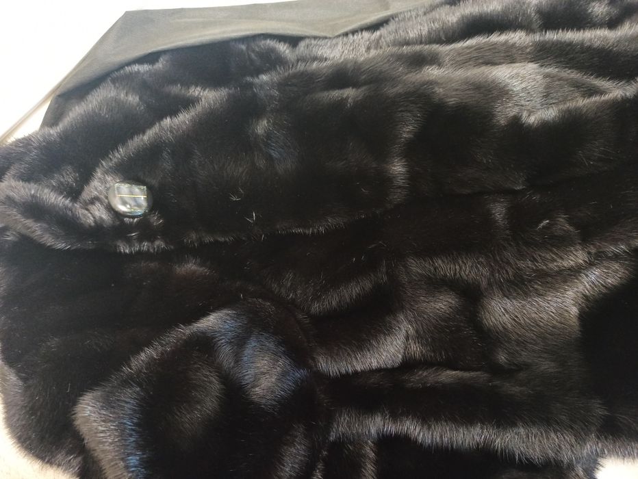 Продам норковую шубу б/у