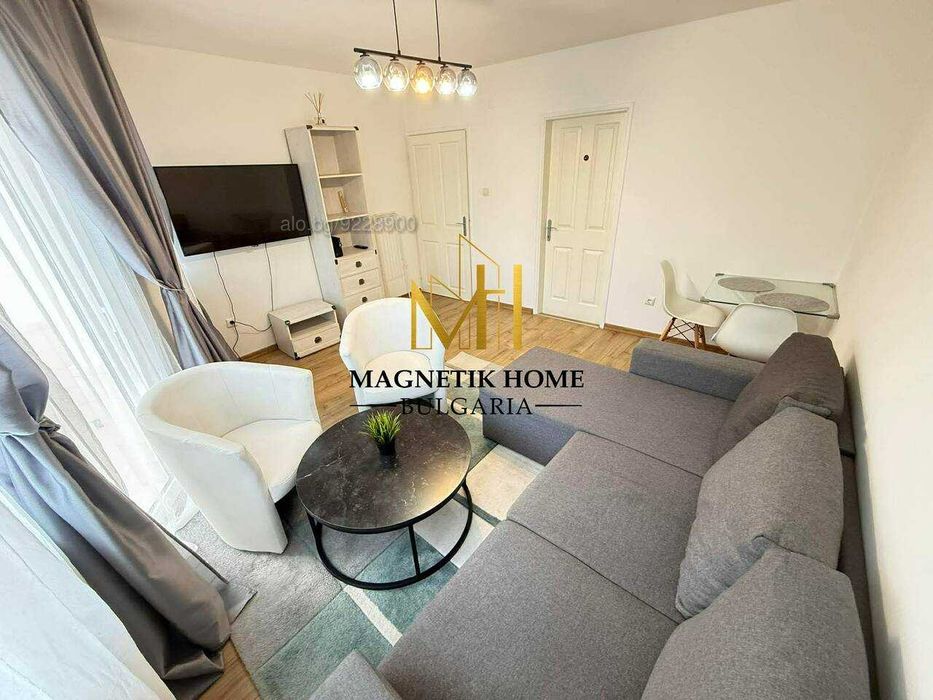 Разкошен двустаен апартамент с отделна кухня до у-ще ”Иван Вазов”