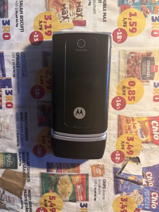 telefon de colectie motorola v3 stare buna