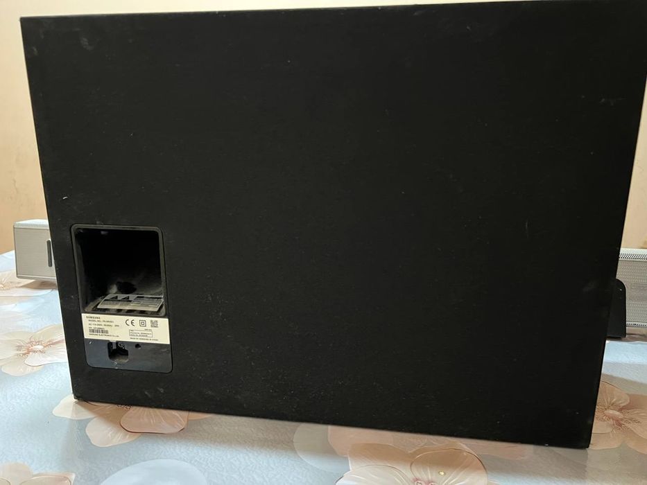 Samsung HW-K551 Soundbar sanbufer bas kolonka
