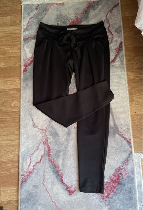 pantaloni negri eleganti