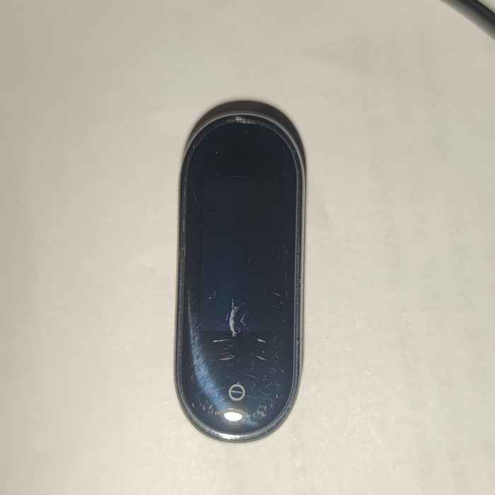 Xiaomi Mi Smart Band 4 + 4 ремешка