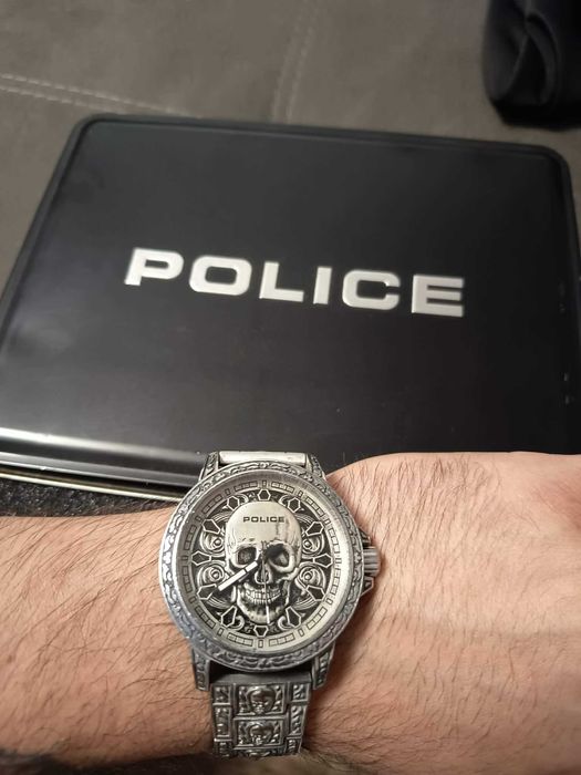 Оригинален часовник Police Skull + кожена гривна с черепи