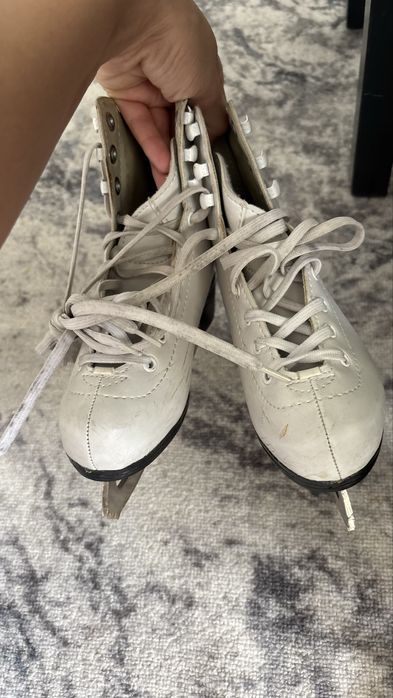 Фигурные коньки для девочек