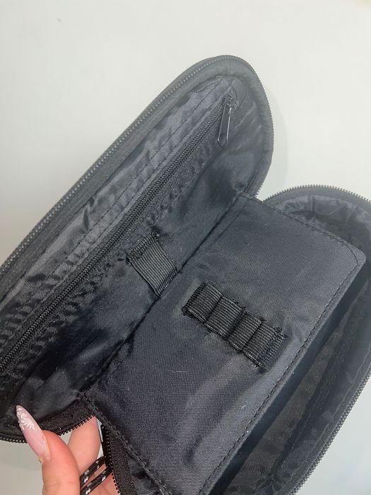 Несесер за училище