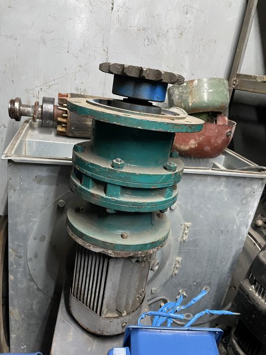 Электродвигатель насос редуктор вытяжка улитка элдвигатель вентилятор